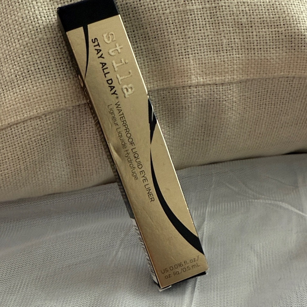 🆕 Stila Stay All Day Waterproof Liquid Eyeliner - Intense Black